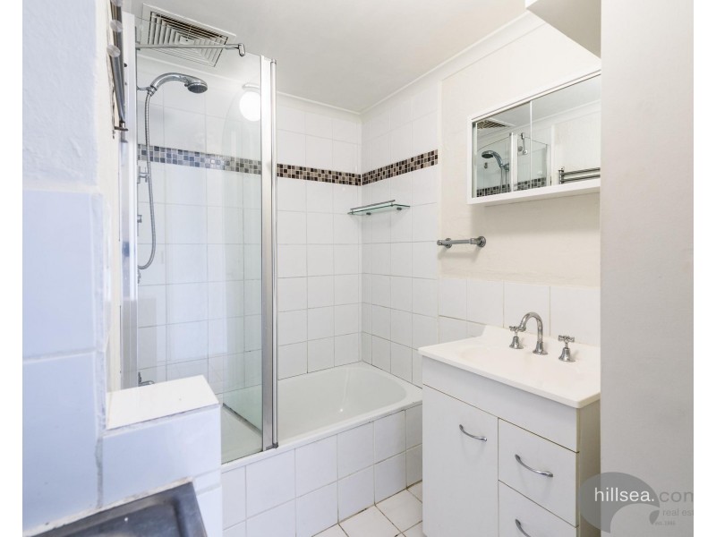 34/13 Brown Street, Labrador QLD 4215