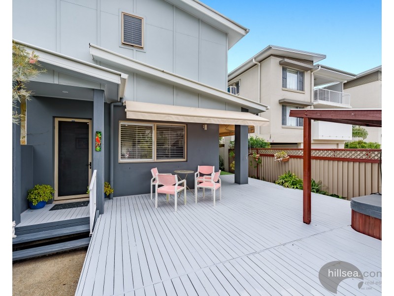 1/6 Ahern Street, Labrador QLD 4215