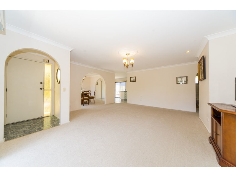 24 Ridgevale Drive, Helensvale QLD 4212