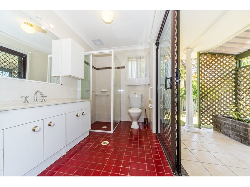 24 Ridgevale Drive, Helensvale QLD 4212