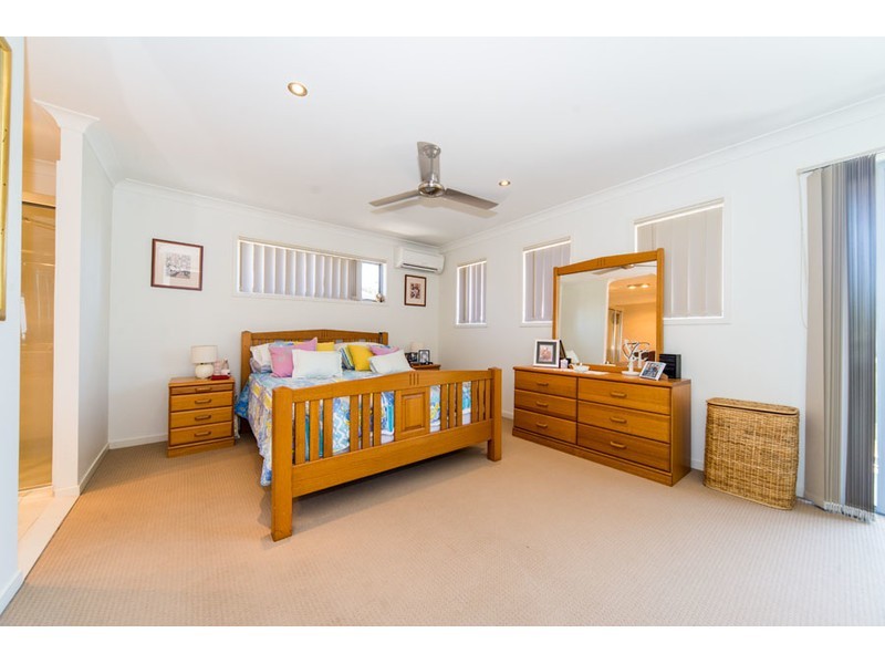 1/22 Ferguson Avenue, Labrador QLD 4215