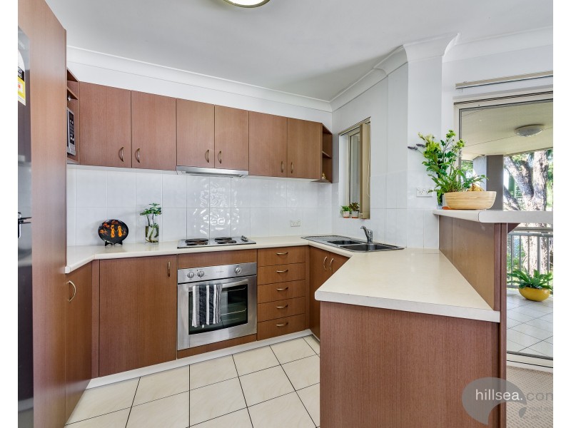 8/131 Muir Street, Labrador QLD 4215