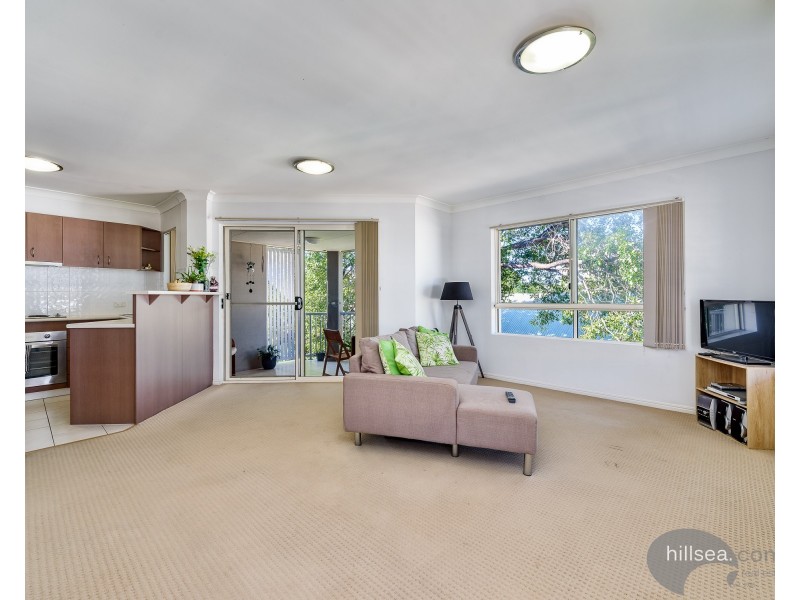 8/131 Muir Street, Labrador QLD 4215