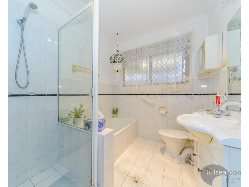 2/8 Jessica Court, Arundel QLD 4214