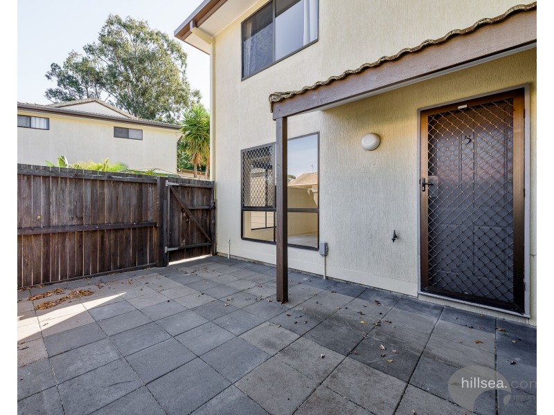 5/77 Olsen Avenue, Labrador QLD 4215