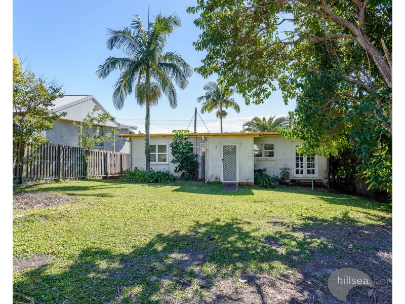 104 Robert Street, Labrador QLD 4215