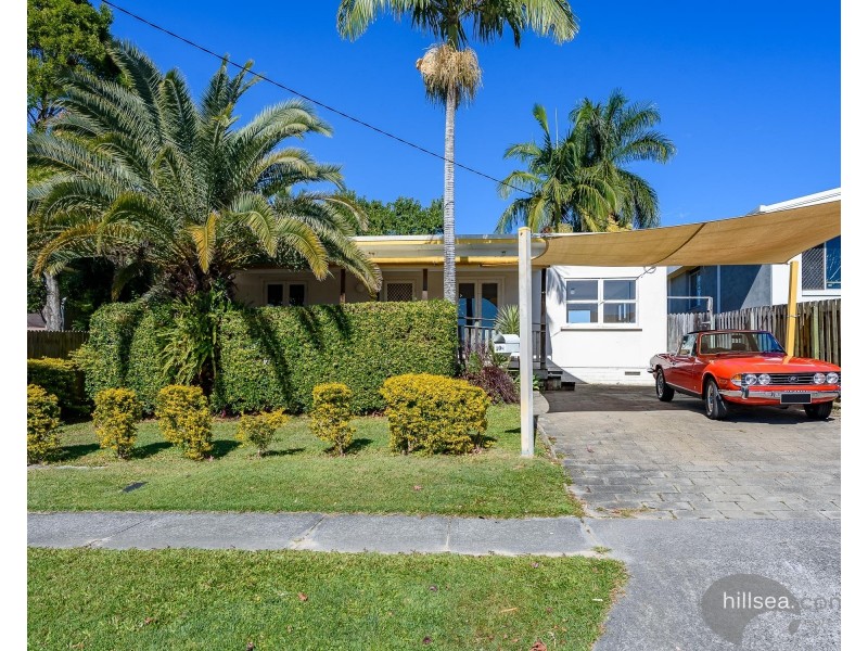 104 Robert Street, Labrador QLD 4215