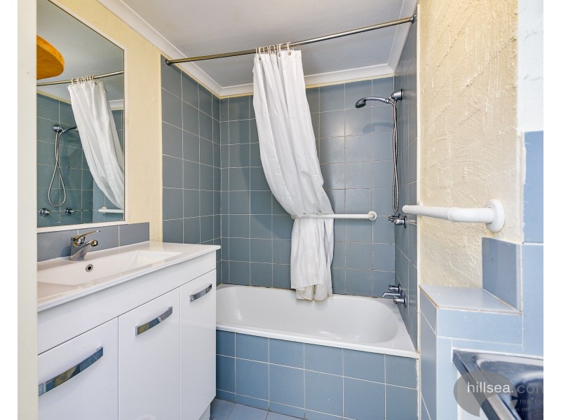 13/13 Brown Street, Labrador QLD 4215