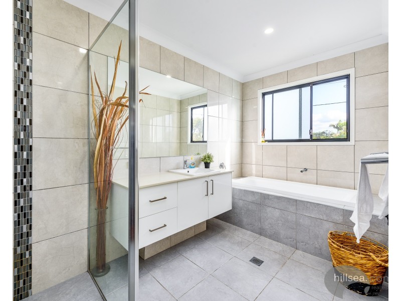 2/19 Ashbourne Terrace, Biggera Waters QLD 4216