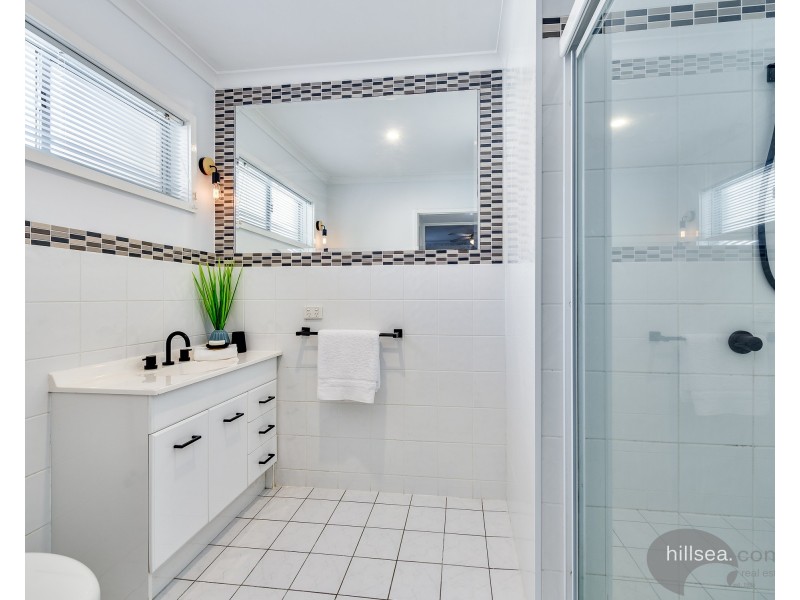 134 Turpin Road, Labrador QLD 4215