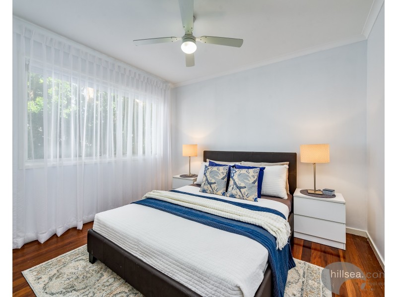 134 Turpin Road, Labrador QLD 4215