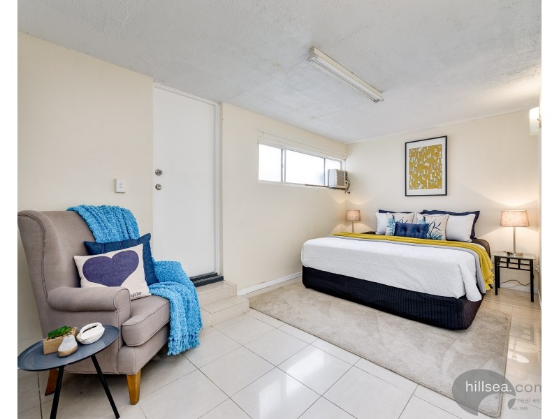 134 Turpin Road, Labrador QLD 4215