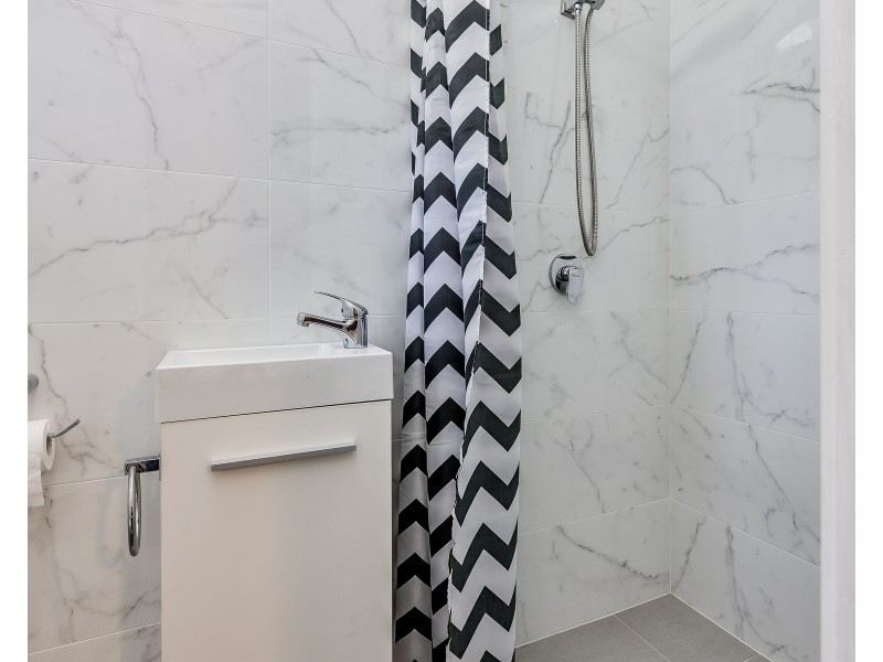 1/35 Muir Street, Labrador QLD 4215