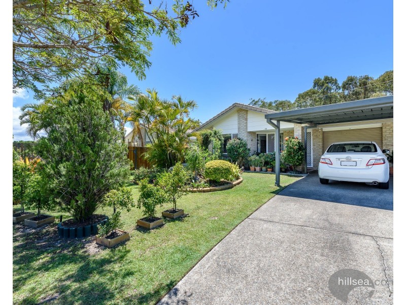 1/18 Kenny Drive, Labrador QLD 4215