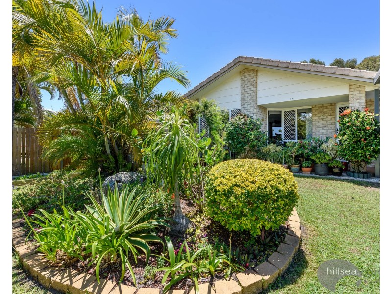 1/18 Kenny Drive, Labrador QLD 4215