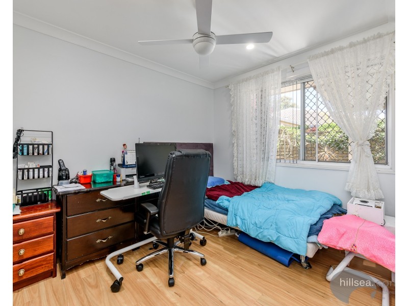 1/18 Kenny Drive, Labrador QLD 4215