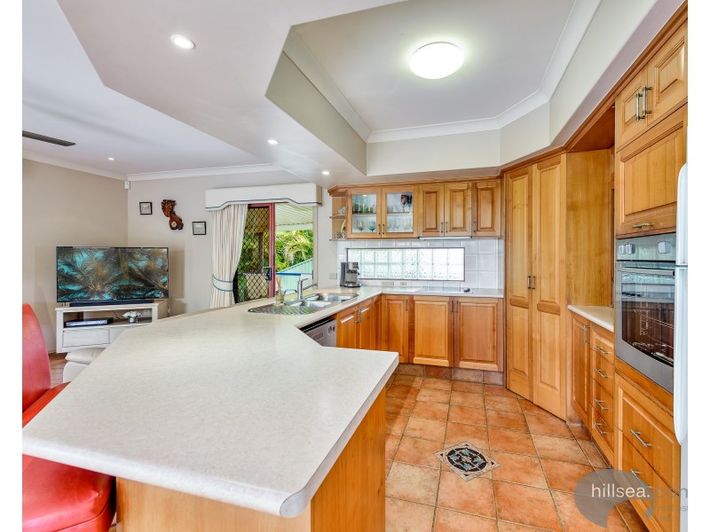 24 Maidstone Place, Parkwood QLD 4214