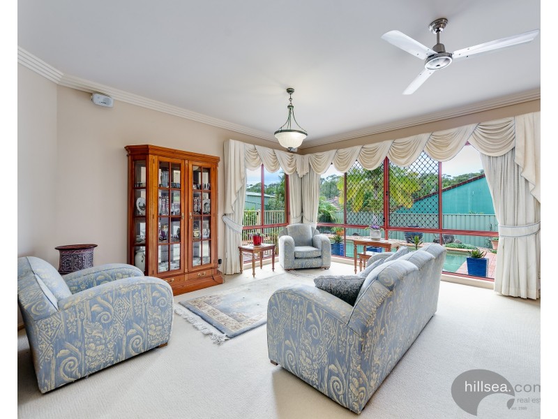 24 Maidstone Place, Parkwood QLD 4214