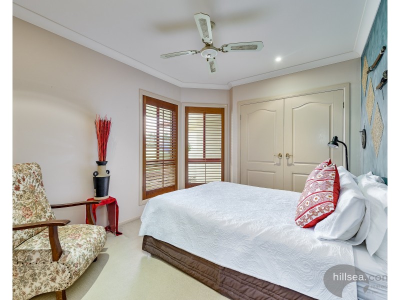 24 Maidstone Place, Parkwood QLD 4214