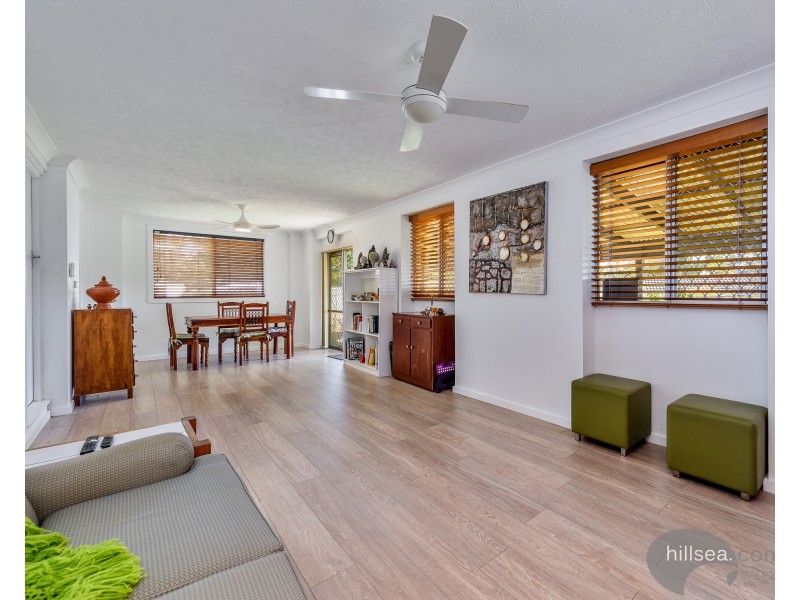 8 Beeka Street, Labrador QLD 4215