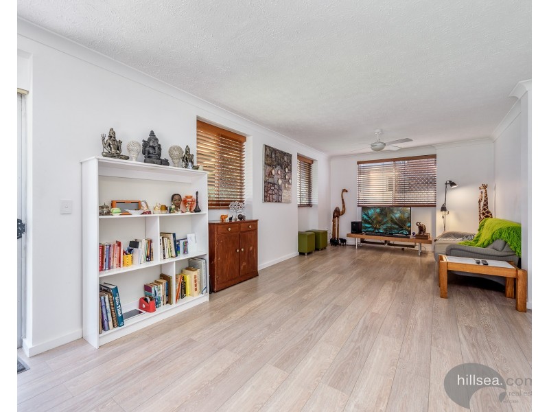 8 Beeka Street, Labrador QLD 4215