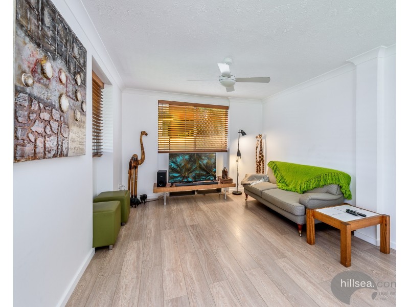 8 Beeka Street, Labrador QLD 4215