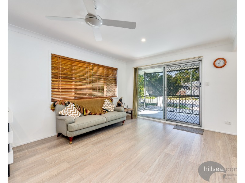 8 Beeka Street, Labrador QLD 4215