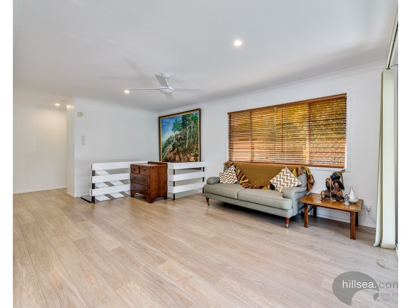 8 Beeka Street, Labrador QLD 4215