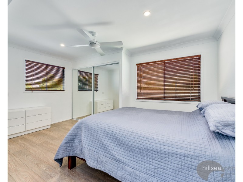 8 Beeka Street, Labrador QLD 4215