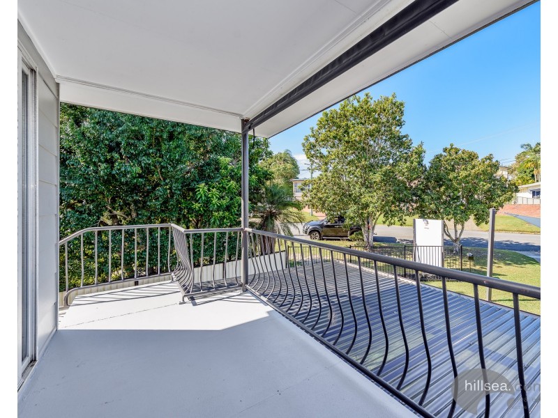 8 Beeka Street, Labrador QLD 4215