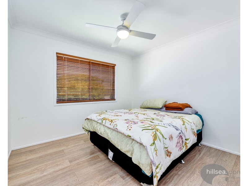 8 Beeka Street, Labrador QLD 4215