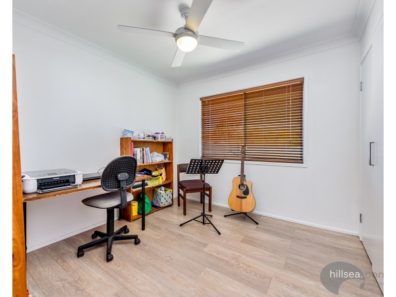 8 Beeka Street, Labrador QLD 4215