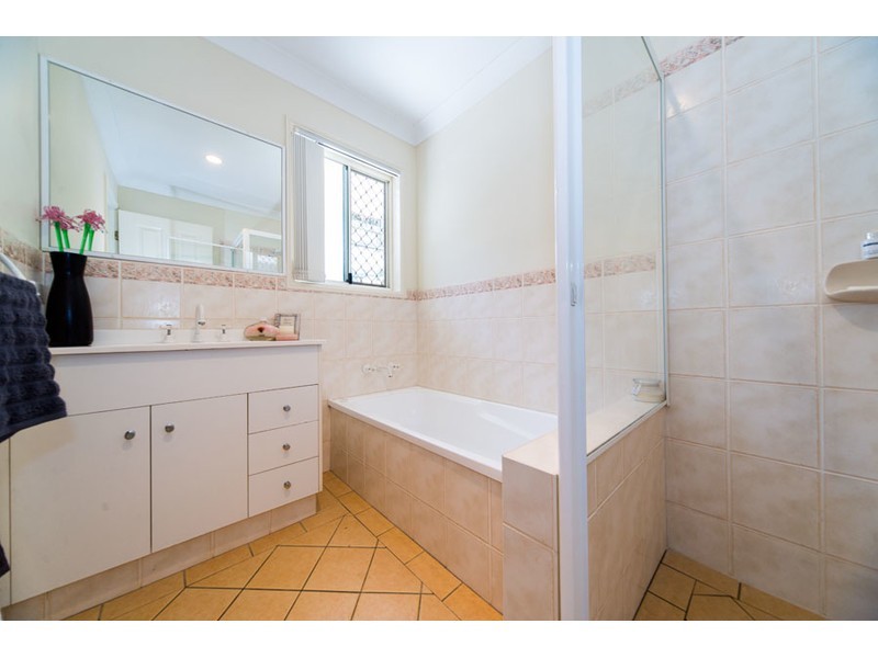 1/229 Government Road, Labrador QLD 4215