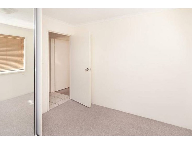 2/9 Bright Avenue, Labrador QLD 4215