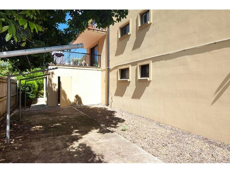 2/9 Bright Avenue, Labrador QLD 4215