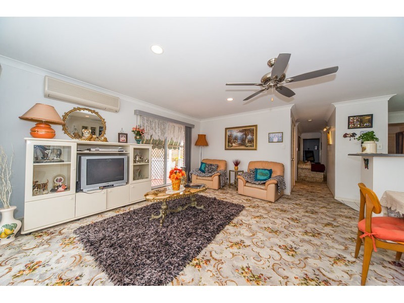 1/20 Annette Court, Labrador QLD 4215