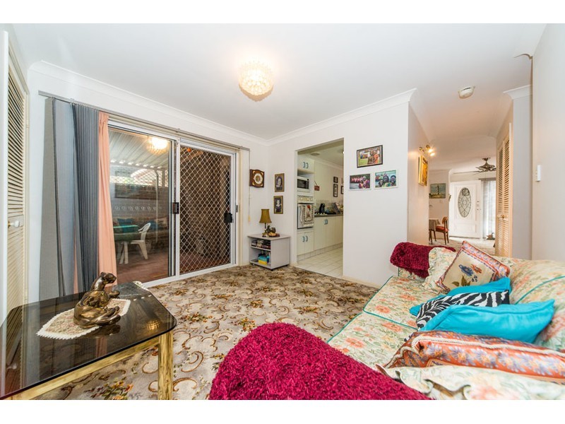 1/20 Annette Court, Labrador QLD 4215