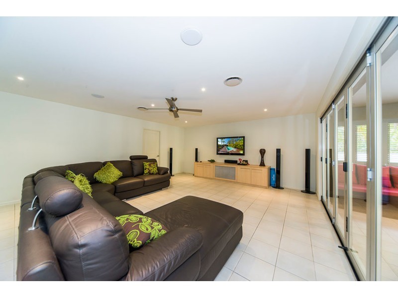 117 Arun Drive, Arundel QLD 4214