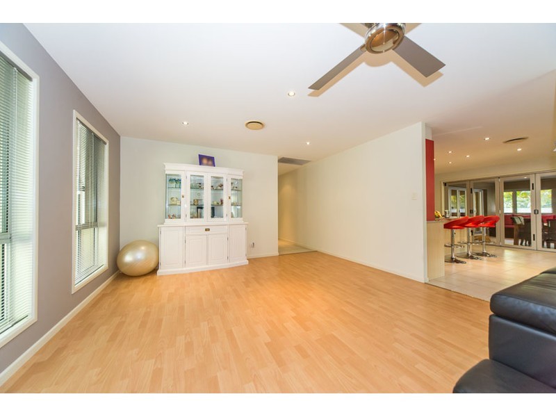 117 Arun Drive, Arundel QLD 4214