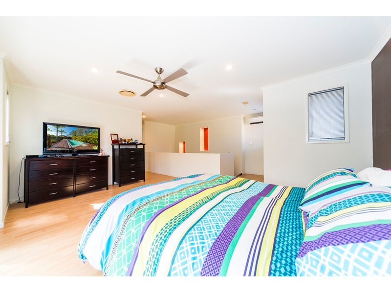 117 Arun Drive, Arundel QLD 4214