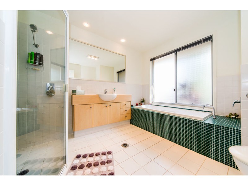 117 Arun Drive, Arundel QLD 4214