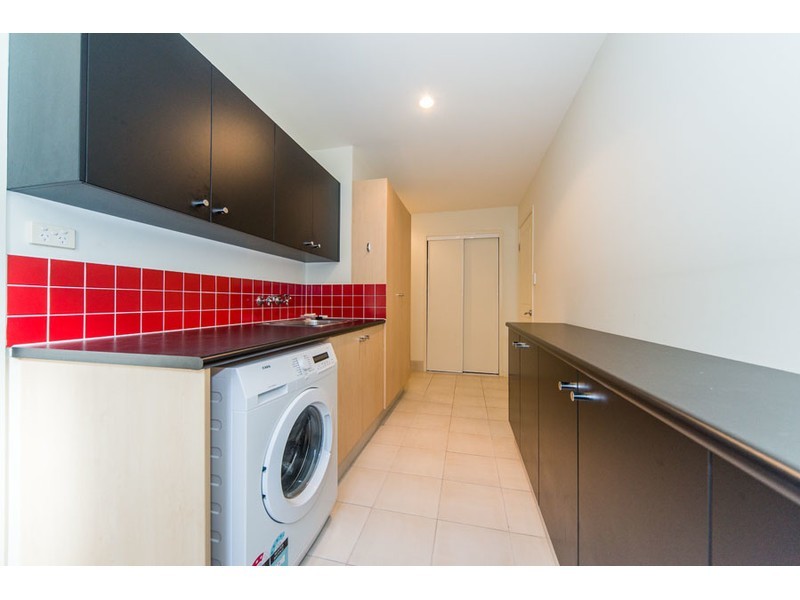 117 Arun Drive, Arundel QLD 4214