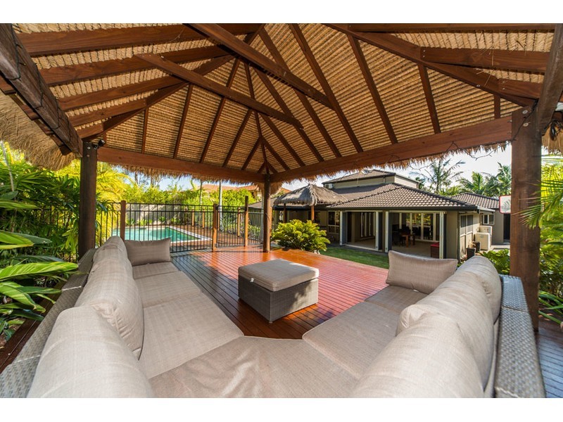 117 Arun Drive, Arundel QLD 4214