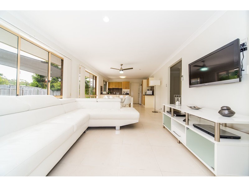 1/23 Coventry Court, Labrador QLD 4215
