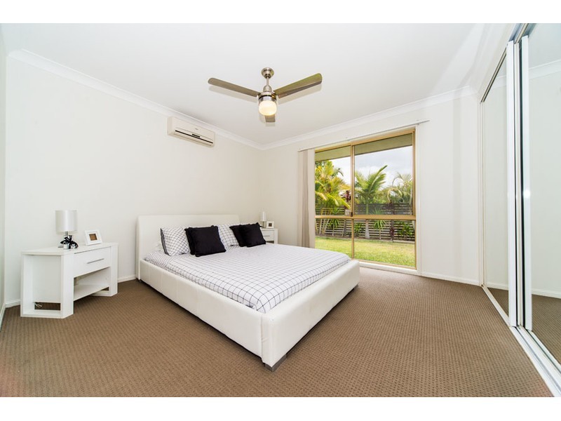 1/23 Coventry Court, Labrador QLD 4215