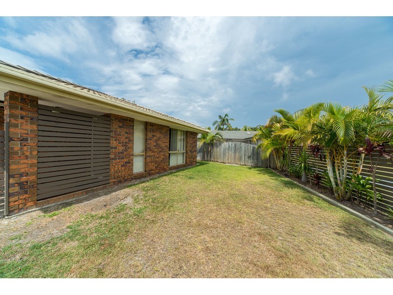 1/23 Coventry Court, Labrador QLD 4215