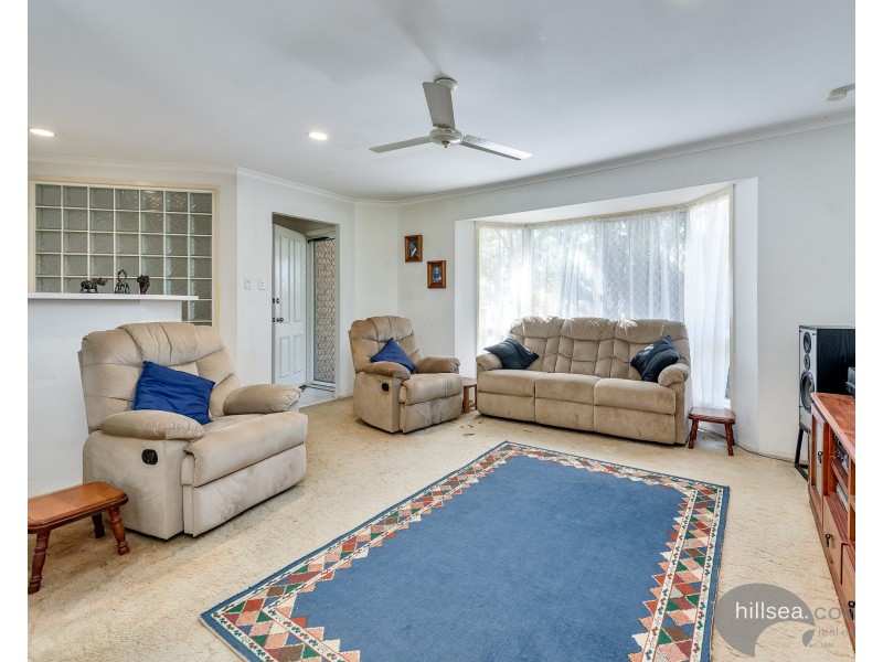 15 Chiffley Place, Arundel QLD 4214
