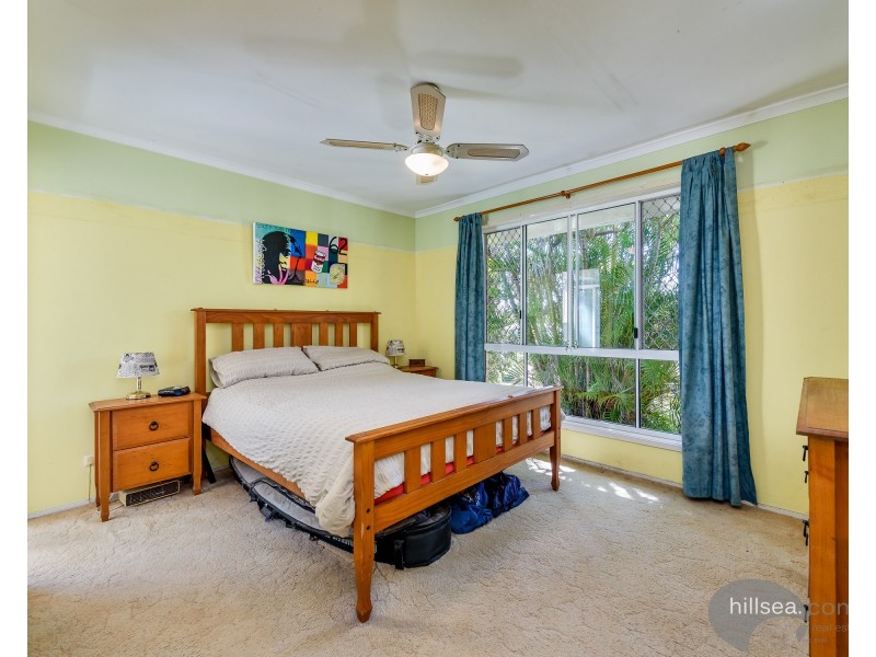 15 Chiffley Place, Arundel QLD 4214