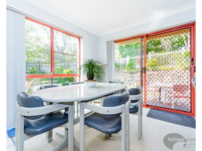 2/107-111 Greenacre Drive, Parkwood QLD 4214