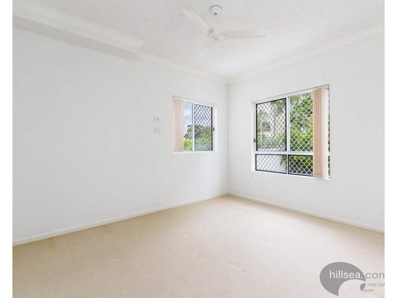 2/97 Muir Street, Labrador QLD 4215